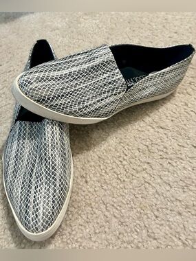 Dr. Scholl's Women's Slip-On memory foam Loafers in Black/White Snake Print 9.5